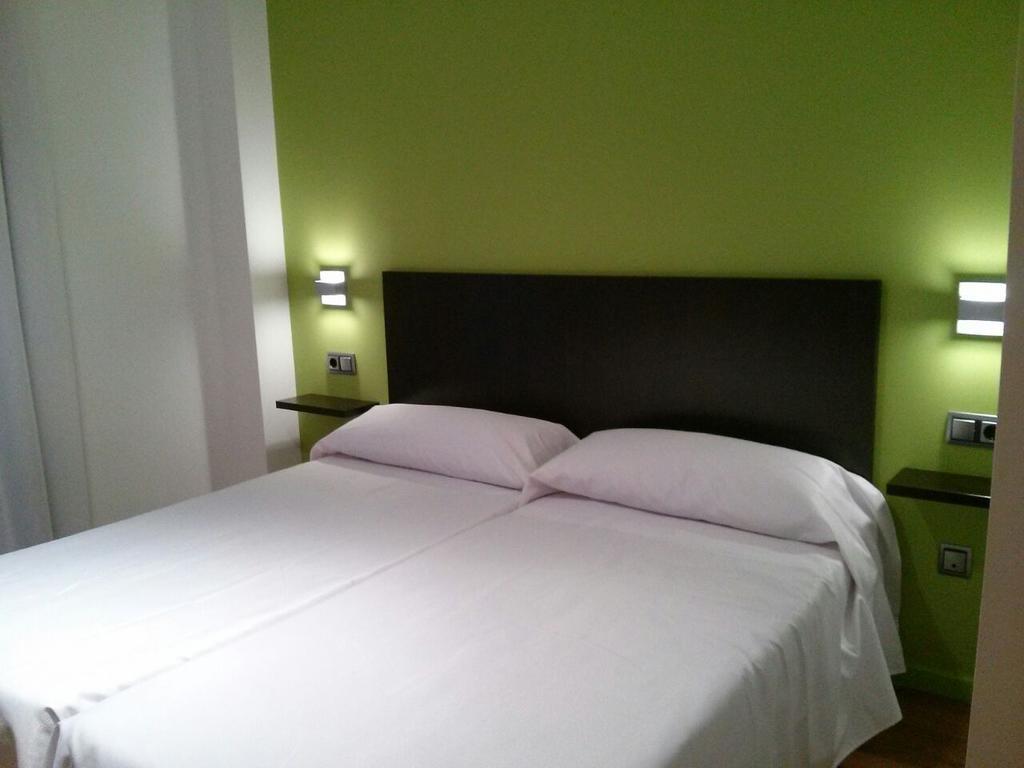 Nruta Ponferrada Hotell Bembibre  Rum bild