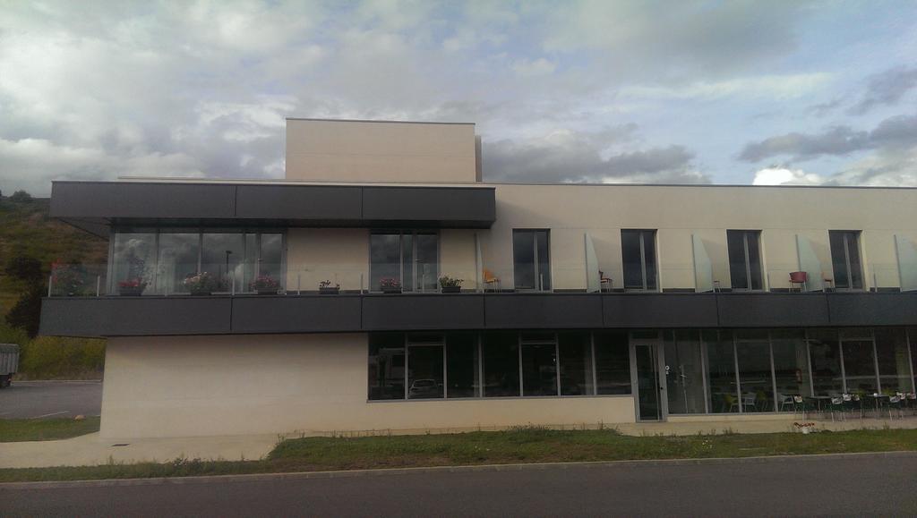 Nruta Ponferrada Hotell Bembibre  Exteriör bild